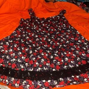 Hot Topic Dress Size 28